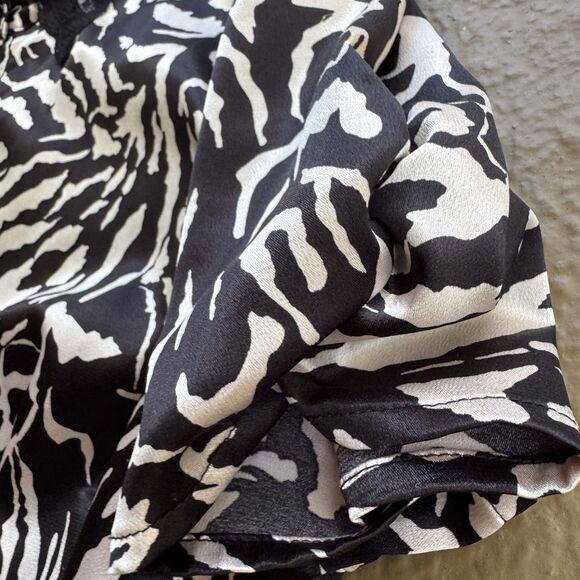 Bisou Bisou Shirt dress Size Large Black and Cream Geometric Short Lleeve - Picture 11 of 16